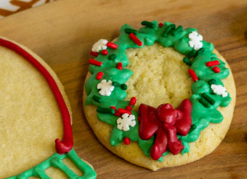 sugar cookie with wreath design