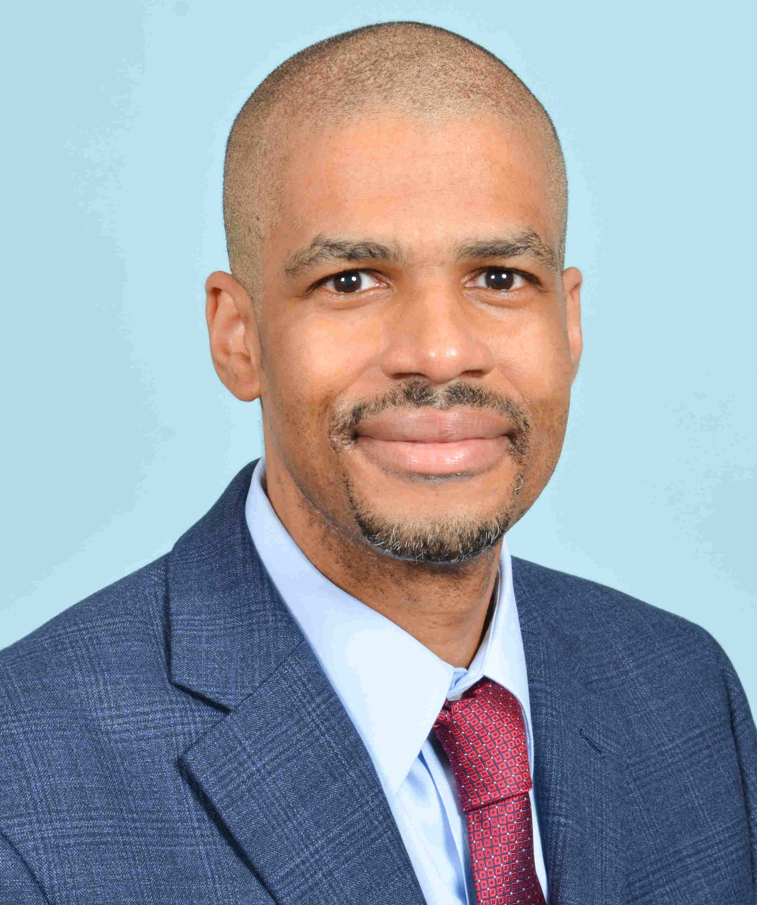 Headshot of Dr. Darien Weatherspoon