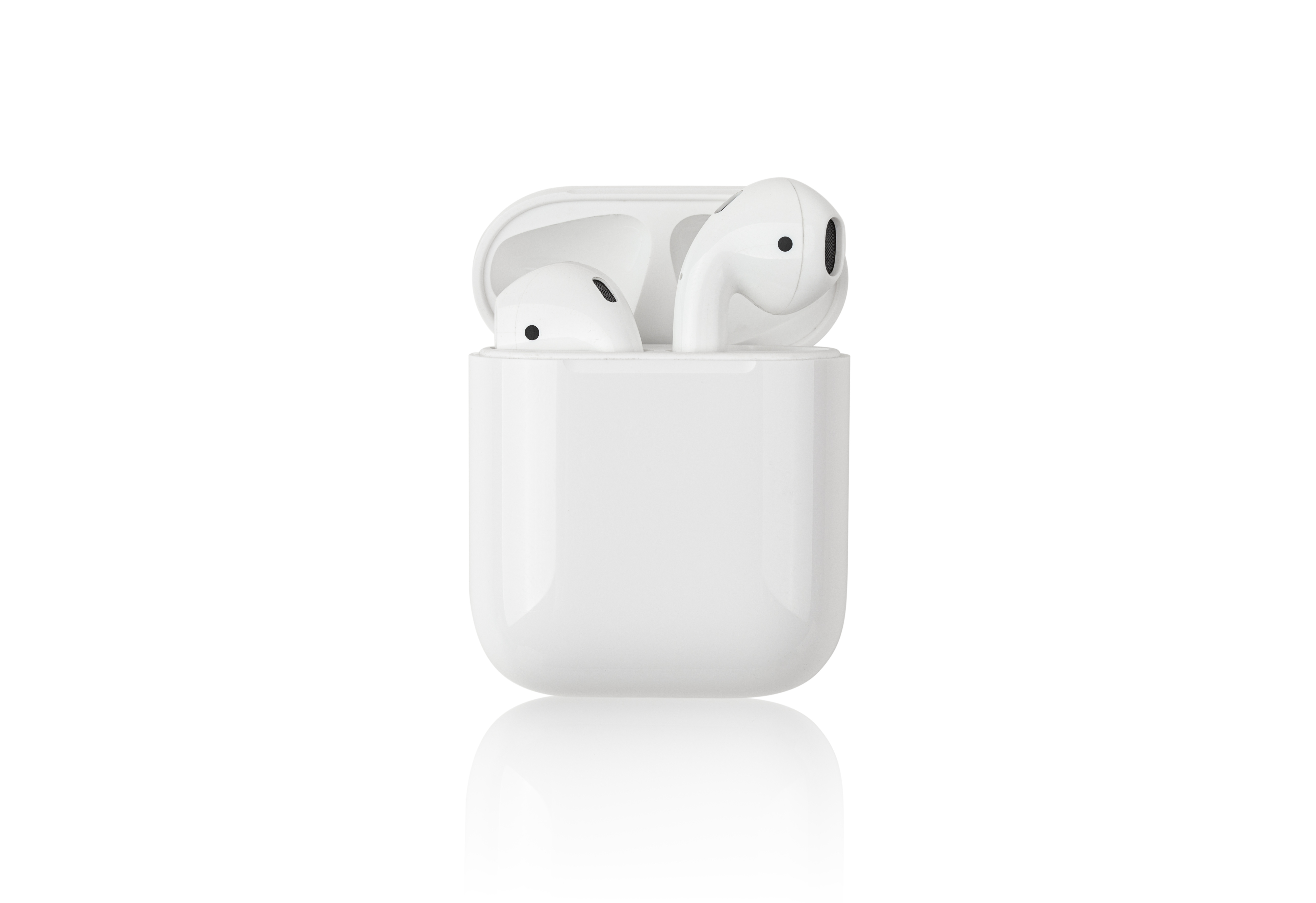 pair of apple airpods 1st generation