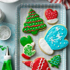 cookies on baking tray 