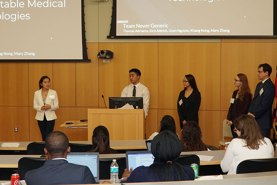 Student pharmacist team present their idea during the 2018 
