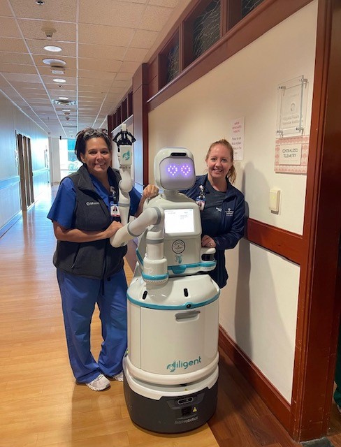 Nursing staff with robot